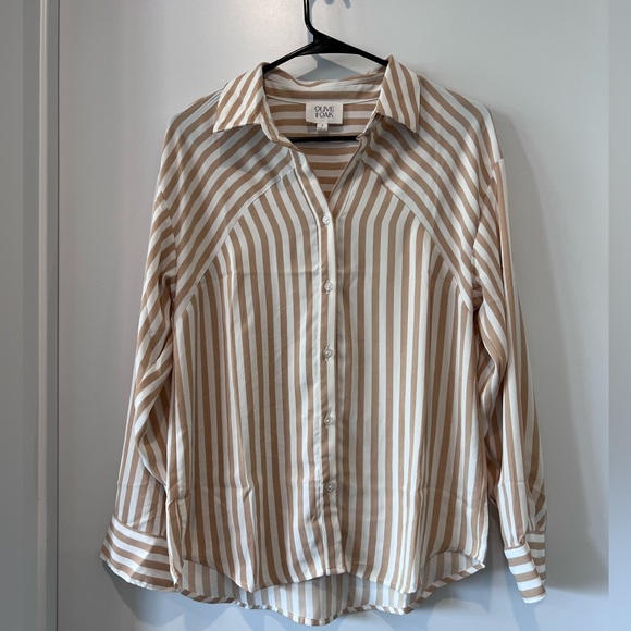 Women’s Button up Blouse - Picture 1 of 4